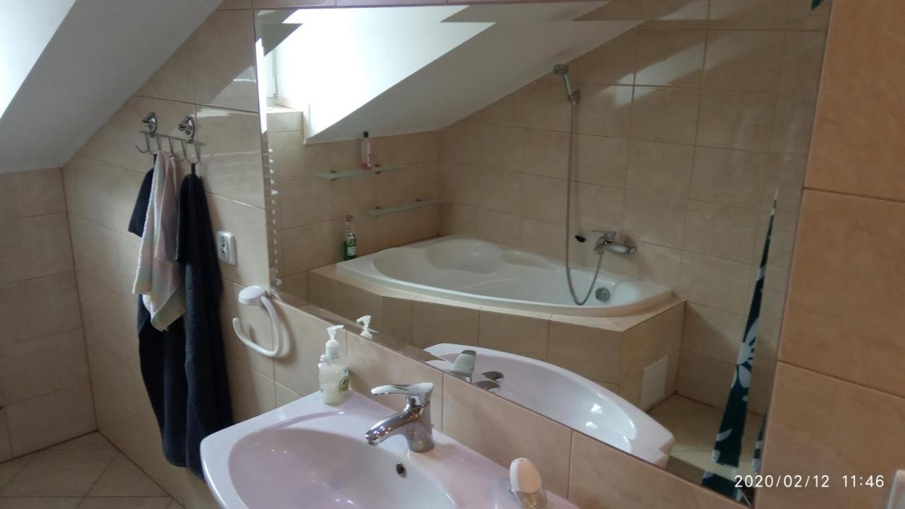 Apartament W Domu Na Wsi Tomaszów Lubelski Exteriér fotografie