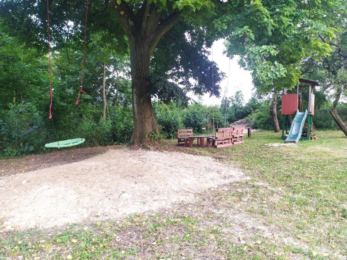 Apartament W Domu Na Wsi Tomaszów Lubelski Exteriér fotografie