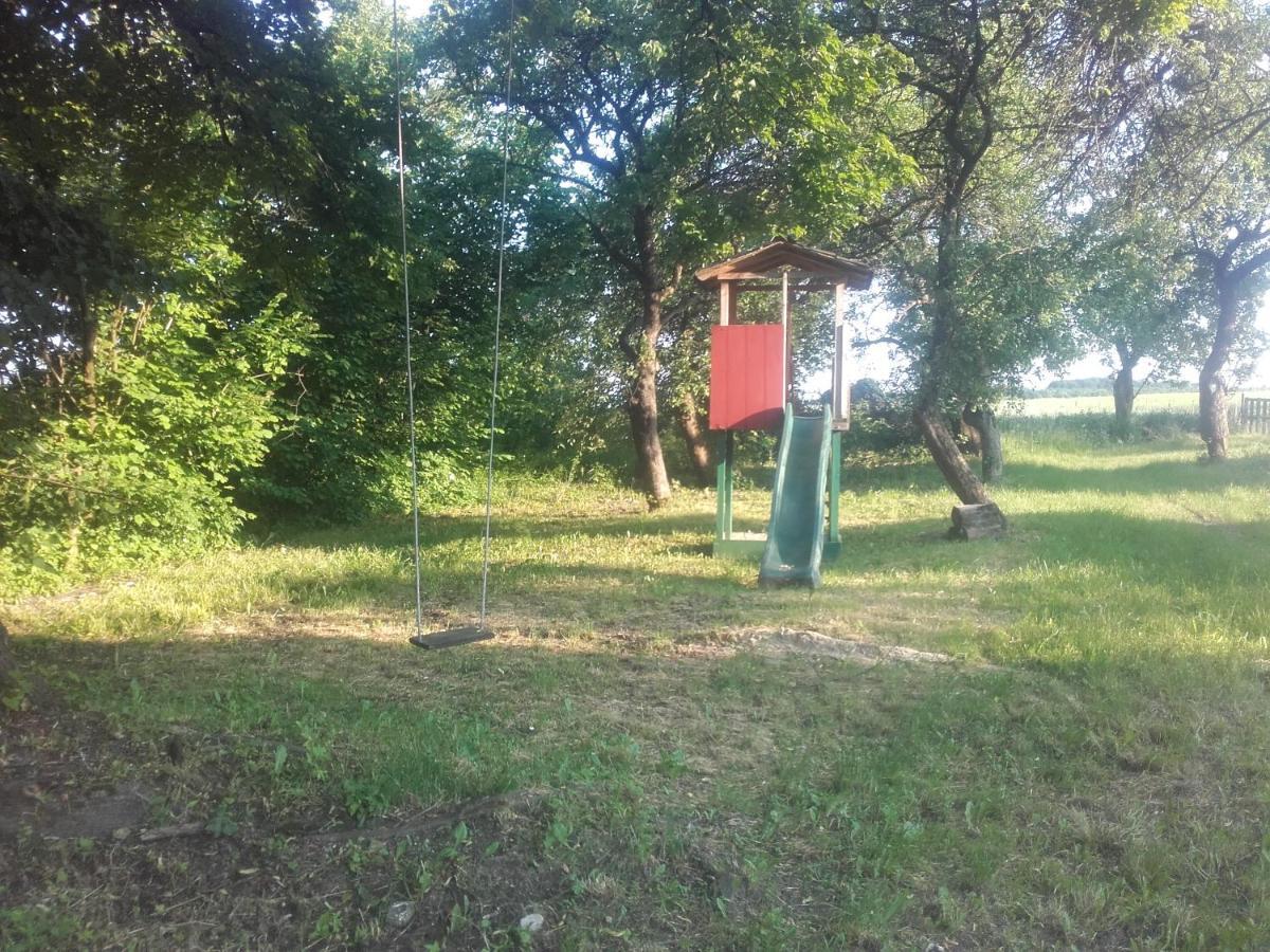 Apartament W Domu Na Wsi Tomaszów Lubelski Exteriér fotografie